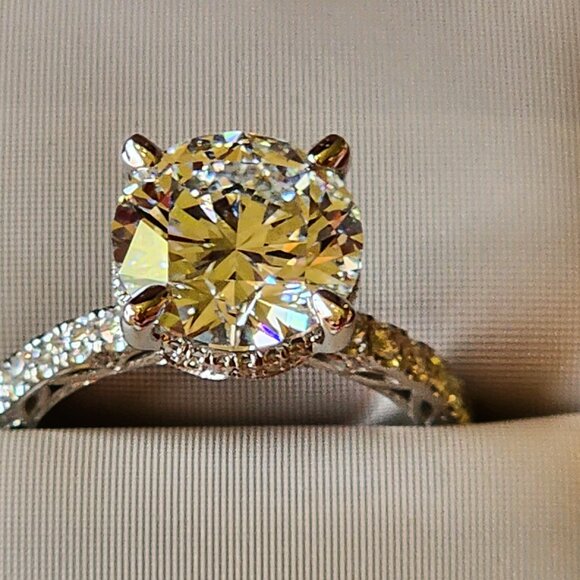 Tacori Dantela Round Solitaire Engagement Ring with Round Diamond Size 5.5 - Picture 2 of 14